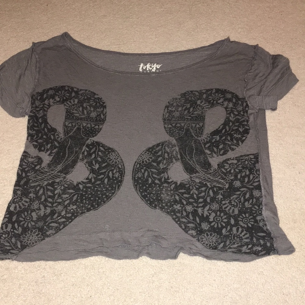 Tokyo darling | size : S | 2 small rips in front